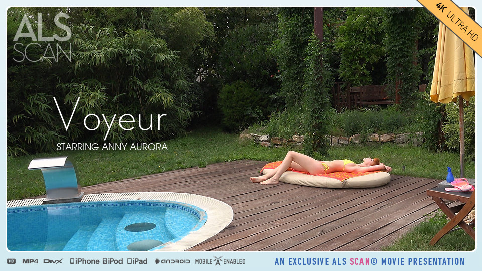 Voyeur – Anny Aurora