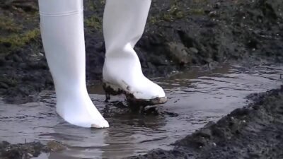 Mud Girl