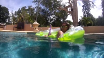 Mauritius Dildo In The Pool