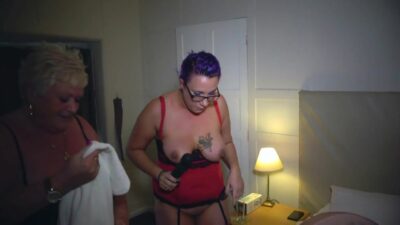 Brian Plays With 5 Sexy Ladies Pt3