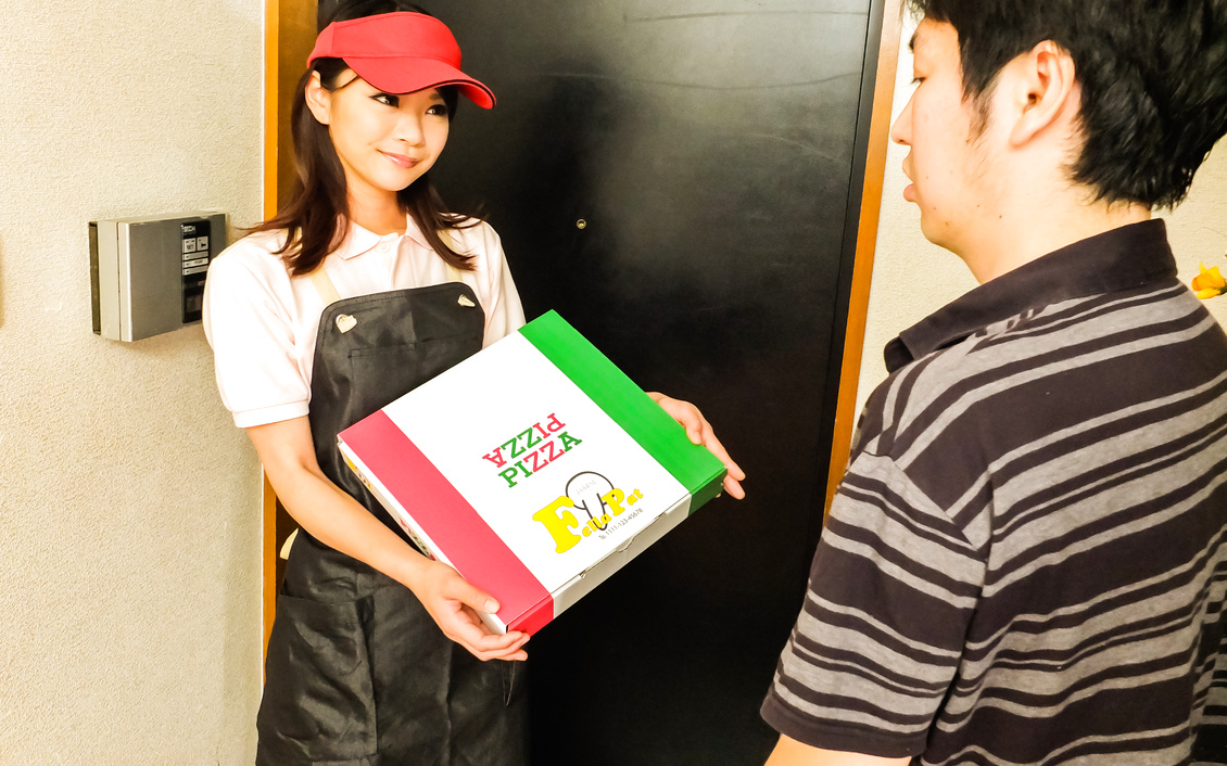 Brunette amateur provides amazing Japanese blowjobs