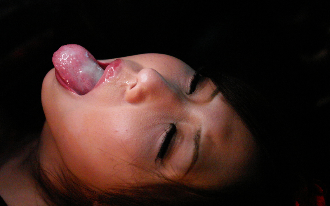 Karen and three guys meet for a sucking festival