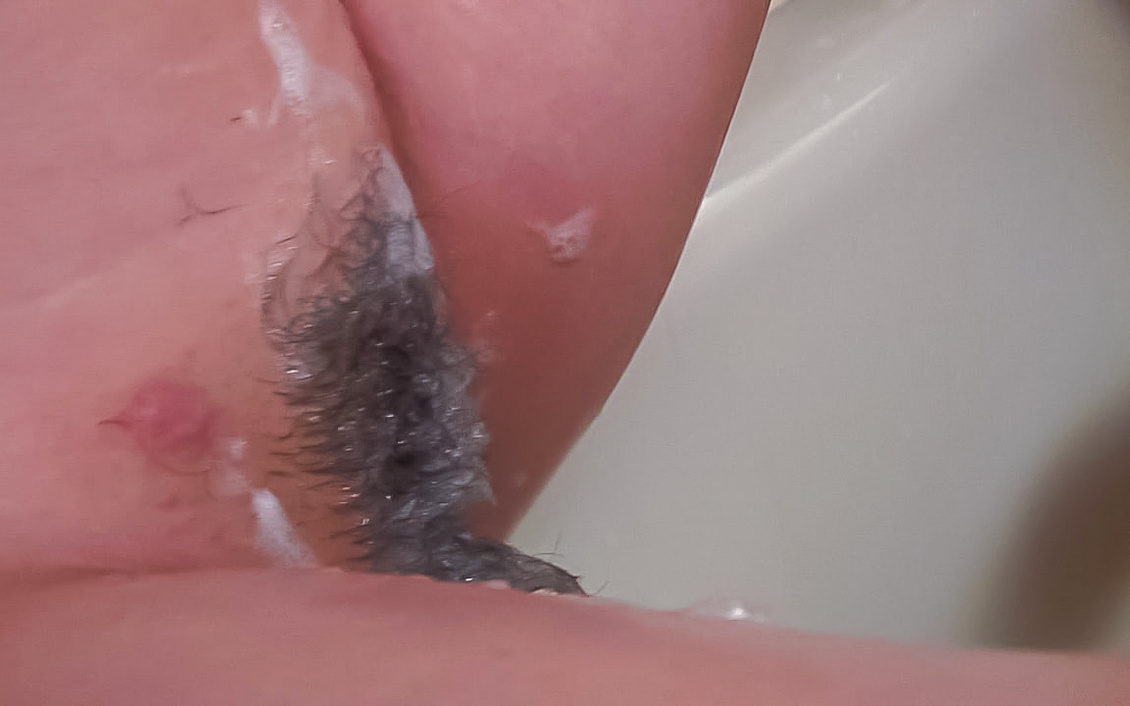 Shower goes nasty for amateur Ran Minami