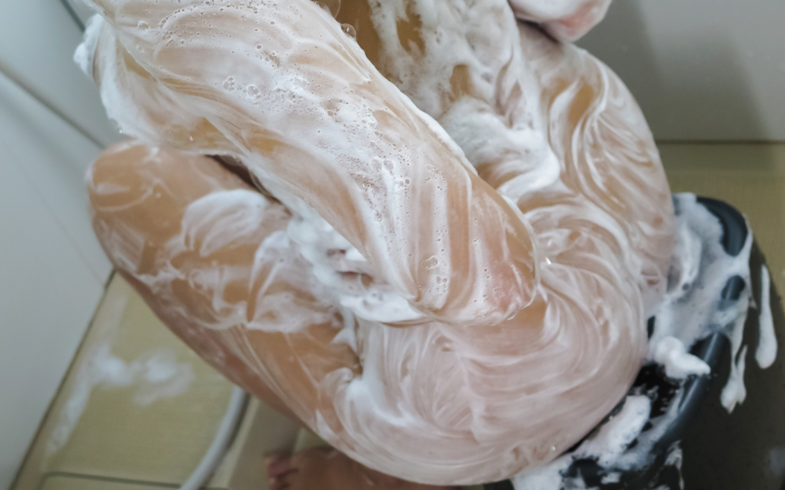 Soapy Japanese handjob with Reiko Kobayakawa