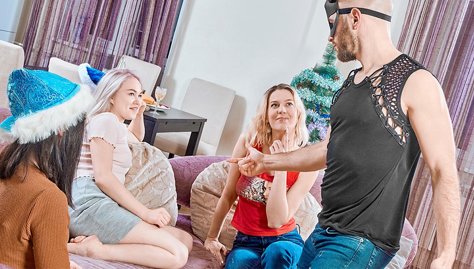 Spicy orgy on New Year&rsquo;s night