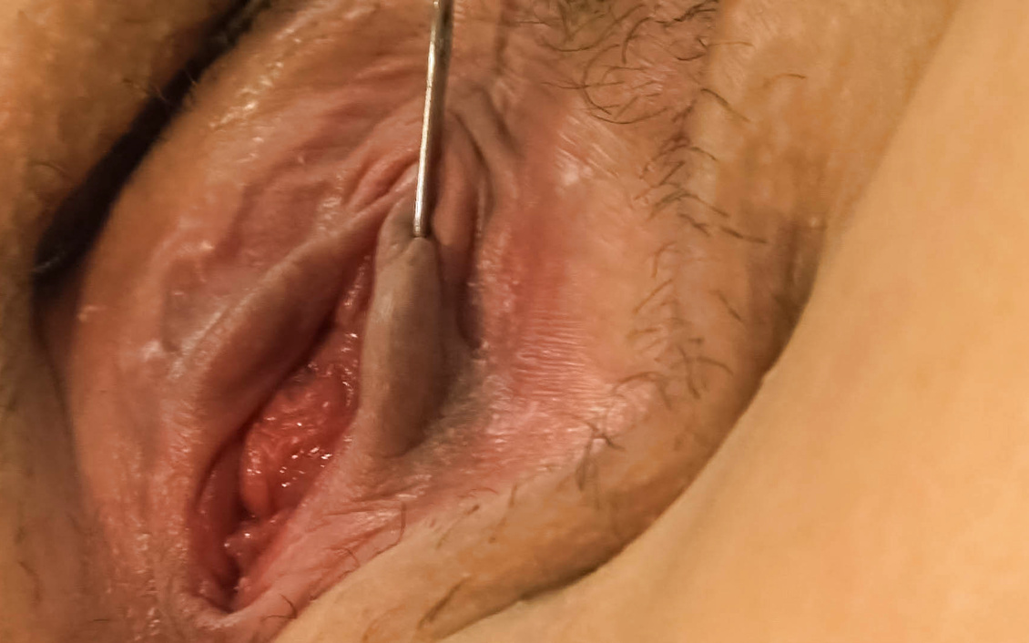 Yume Sazanami shows big jugs and hot box